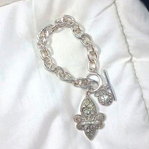 Fleur-de-lis Charm Bracelet 7.25in